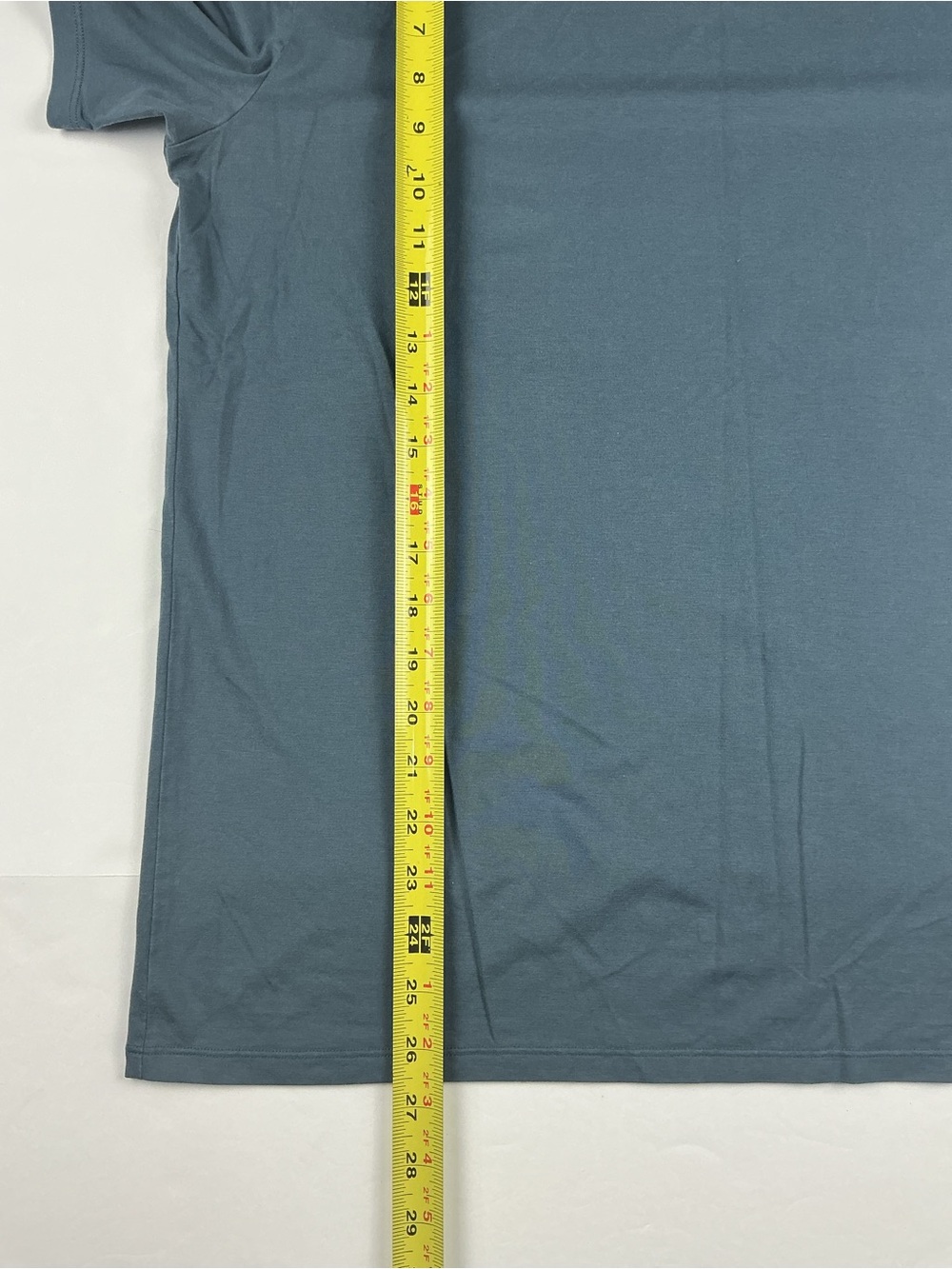 lululemon short sleeve t-shirt measurements seem to be a medium please see photo - Picture 3 of 5